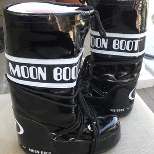 Moon Boots